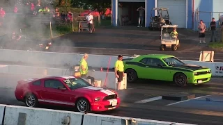 1000$ race-Hellcat Challenger vs 650 Shelby Gt500 Modified 650 hp manual-drag race 1/4 mile