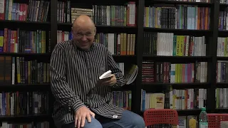 Андрей Щетников в книжном магазине «КапиталЪ»
