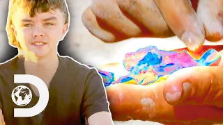 New Miner Finds Opal Worth Nearly $15,000! | Outback Opal Hunters