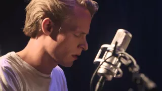 Sondre Justad - Det e over (akustisk i Stormen Konserthus)