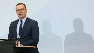 Corona-Impfstoff– Spahn: „Wollen bis zu 100 Millionen Dosen für Deutschland sichern“