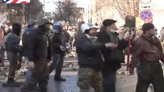 Police  Attacked and Killed Peaceful Protesters of Women and Teens at Kiev