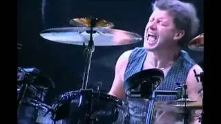 FASTEST DRUMMER EVER;CARL PALMER (EMERSON-LAKE-AND PALMER ) MUST SEE