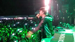 Show de TAYRONE na praça multiuso , em comemoração aos 121 anos de Cruz das Almas .