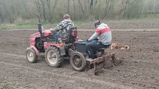 Мототрактор в роботі з сажалкою🤯🧐😯😎🚜💙💛