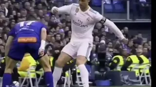 Cristiano Ronaldo- skills and passes different style.... Music:XXXtentacion-Moonlight