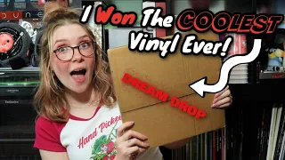 I WON The Coolest *Autographed* Vinyl Record EVER! | Unboxing 🖤