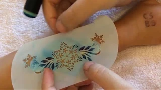 How to apply stencils in face painting