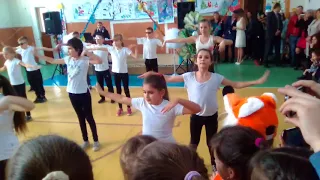 Танець на новий рік школа 2018
