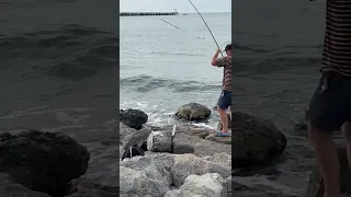 Нащупали стайку КЕФАЛИ Рыбалка в АНАПЕ #shorts #анапа #рыбалка