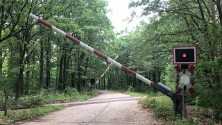 Bahnübergang Berlin-Wuhlheide //Railroad crossing// Spoorwegovergang