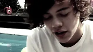 4 minutes of Harry Styles getting annoyed!