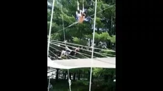 Bounce in trapeze