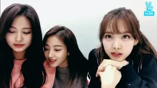 [Eng Sub] Part 1 2018-01-25 지쯔예요 |Jihyo, Tzuyu and Nayeon Vlive (with Mina and Jeongyeon at the end)