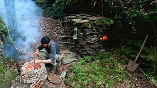 7 Days Solo Survival Camping in Heavy Rain, Thunder - Bushcraft, Building Stone House, Fireplace