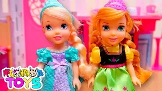 LE SORELLE DI SOFÌ! - Elsa e Anna tornano da scuola - Me contro Te Toys