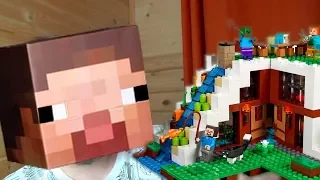 Нуб собирает ЛЕГО Майнкрафт - LEGO MINECRAFT - 21134 База на водопаде