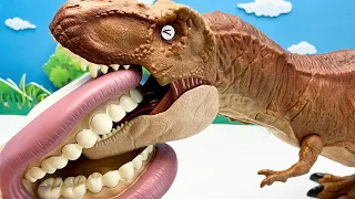 4Dinosaurs VS Big Mouth! T-Rex Stegosaurus Triceratops