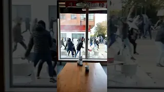 Pelea entre ultras del Burgos CF y el Real Zaragoza.