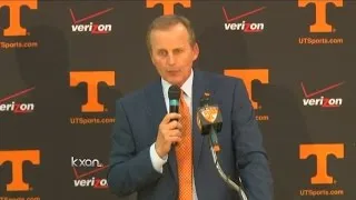 Tennessee hires former Texas coach Rick Barnes
