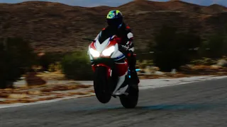 2015 FIREBLADE review and revs with full yoshimura exhaust.