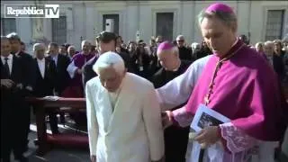 Vaticano, Papa Francesco incontra i nonni,...