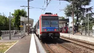 Z8800 et Z20900 : Arrivée à la gare d'Arpajon sur la ligne C du RER