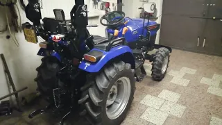 Nový traktor s SPZ Farmtrac 26