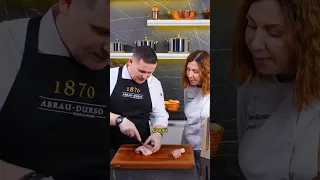 Как легко вытащить кость из куриного бедра? Ножом Berger Cutlery! #ножи #готовка