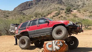 Zj on 35s and rough country Long arms Offroad in Arizona