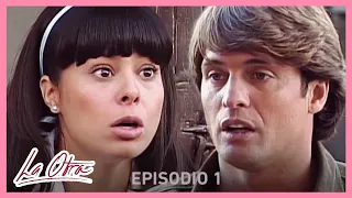 La Otra: Carlota y Álvaro se conocen | C-1 | tlnovelas