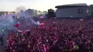 Ajax fans sing Three little birds, Best fans in the world?