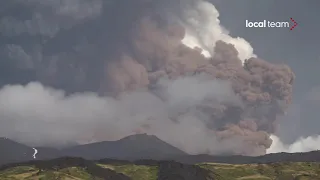 Etna, flusso piroclastico ore 11.58 del 23 ottobre 2021