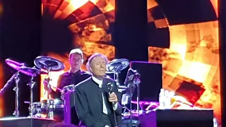 julio iglesias concert royal albert hall 2019 8