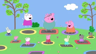 Peppa Pig Has Fun Jumping On Trampolines!