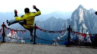 INCREDIBLE Kung Fu at Hua Mountain LIVE.  Climbing Hua Shan!