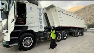 Truck drivers ki mulakat garage par