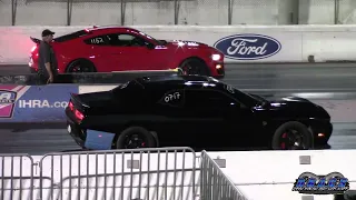 Shelby GT500 vs Hellcat Challenger 1/4 Mile Drag Races