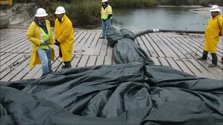 16ft tall AquaDam [Narrated] Baytown, TX 2017   Time Lapse