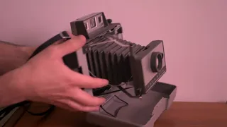 Polaroid 320 Land Camera (Fast Tutorial) - Open/Film/Battery/Shutter