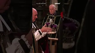 Moment Queen's reign ends as crown removed from coffin | #shorts #yahooaustralia