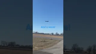 Off with a wave at 2i0 Madi’s Kentucky Airport (cessna 150)