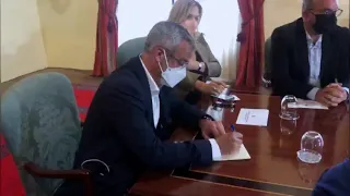 Pedro Sánchez visita de nueva La Palma y se reúne con la Plataforma de Afectados de La Palma