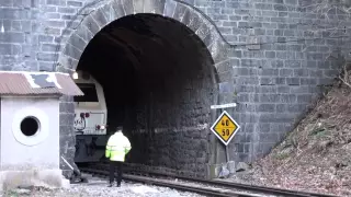 CANFRANC-RENFE 333-MANIOBRAS EN LA ESTACION.