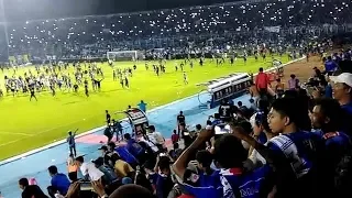 Kronologi Kericuhan Suporter Saat Laga Arema FC Vs Persib Bandung