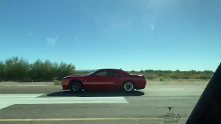 Tesla Model S Plaid vs 1000hp Hellcat Challenger