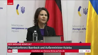 LIVE: Baerbock trifft ukrainischen Außenminister Kuleba in Kiew