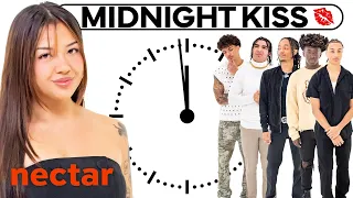 10 singles decide who to kiss at midnight | vs 1