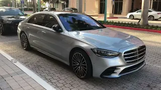 Silver Mercedes Benz S580 is stunning.