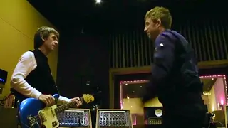 Noel & Johnny Slagging off the sound engineer Gallagher Marr NGHFB